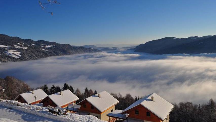 Hütte für 4 Personen, mit Seeblick und Garten, kinderfreundlich in Gerlitzen