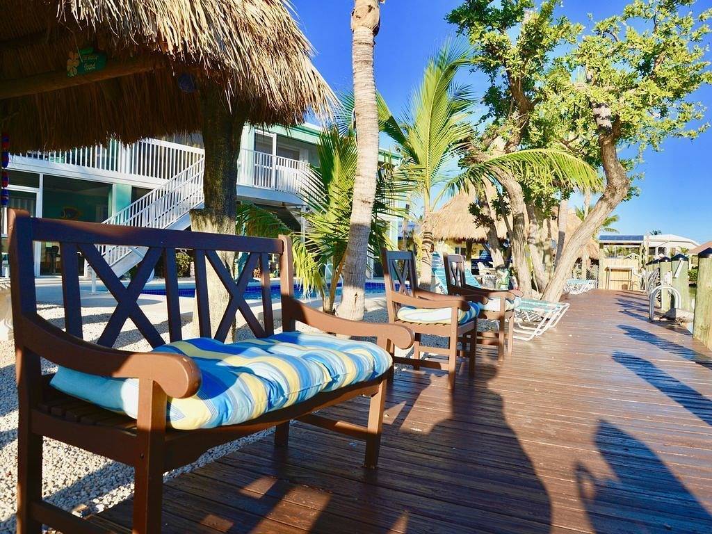 Duck Key 3/2 W / 90 'Private Dock, Keine Dockage-Gebühren, inklusive Trailer-Lagerung in Duck Key, Monroe County