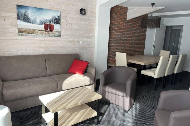 Appartement entier, À 150m des pistes de ski, 4ème étage, vue station/montagne, piscine, télévision, casier à ski, 74m² in Gourette, Eaux-Bonnes
