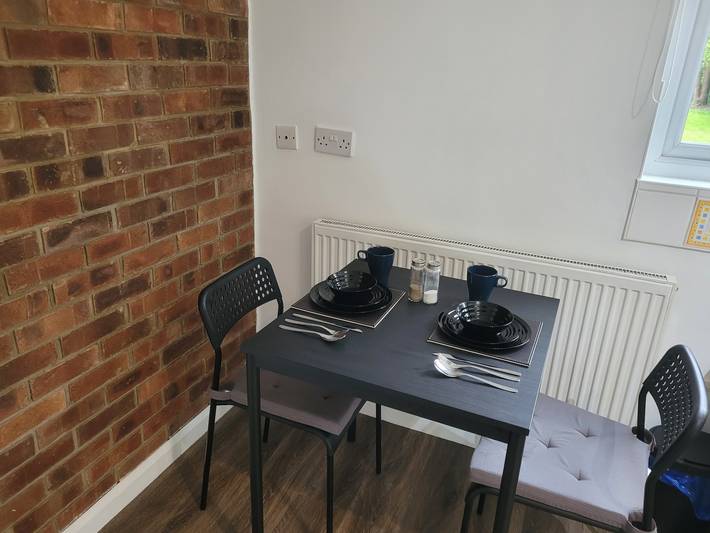 Apartamento vacacional entero, Apartamento de vacaciones para 3 personas con jardín in Luton, Chiltern Hills