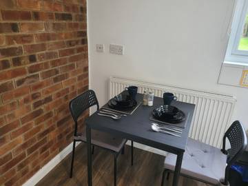 Holiday Apartment for 3 People in Luton, Chiltern Hills, Photo 3