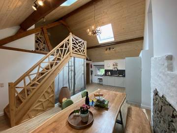 Gîte pour 4 personnes, avec jacuzzi ainsi que sauna et jardin, adapté aux familles à Burg-Reuland