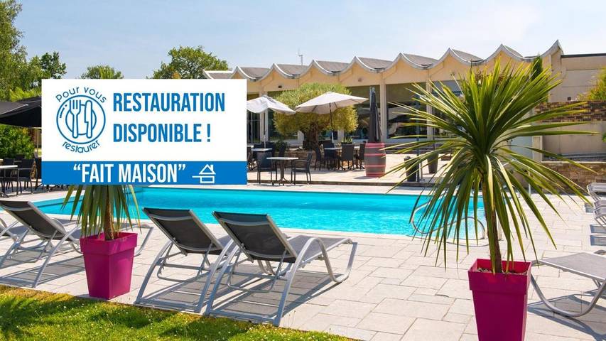 Hôtel pour 2 personnes, avec Terrasse ainsi que Jardin et Piscine dans Le Temple-de-Bretagne