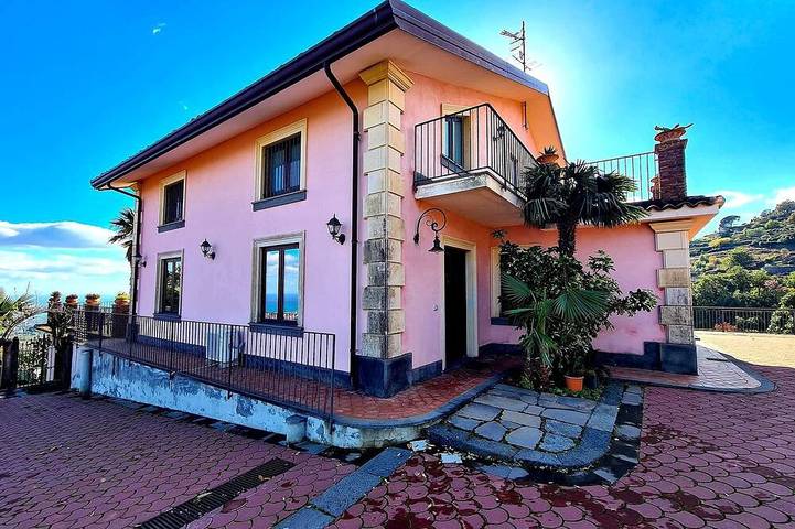 Villa für 12 Personen, mit Whirlpool und Balkon sowie Garten - 1