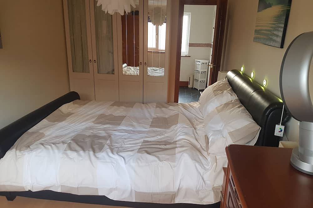 Casa espaciosa, a solo cinco minutos a pie de la playa, perfecta para familias / surfistas in Bude, Cornualles