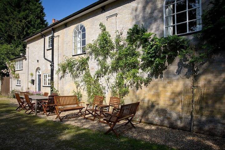 Vacation rental for 8 people, with yard, with pets in the United Kingdom
