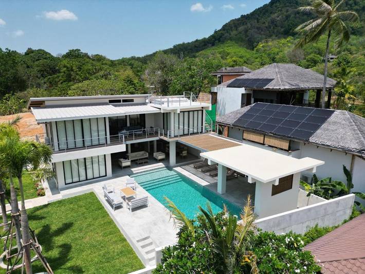 Villa für 2 Personen, mit Pool und Ausblick sowie Garten - 1