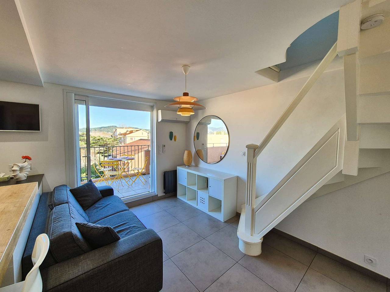 Entire holiday apartment, Duplex, climatisation, moderne, à 2 pas de la mer in Les Sablettes, La Seyne-sur-Mer