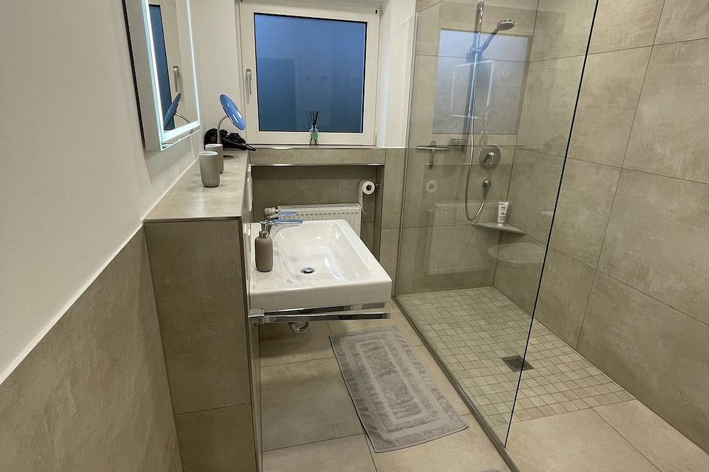 Geheel appartement, Neue Ferienwohnung, Sehr Modern, Ruhig Gelegen, Grosse Terrasse, Viel Komfort! in Boppard, Mittelrhein