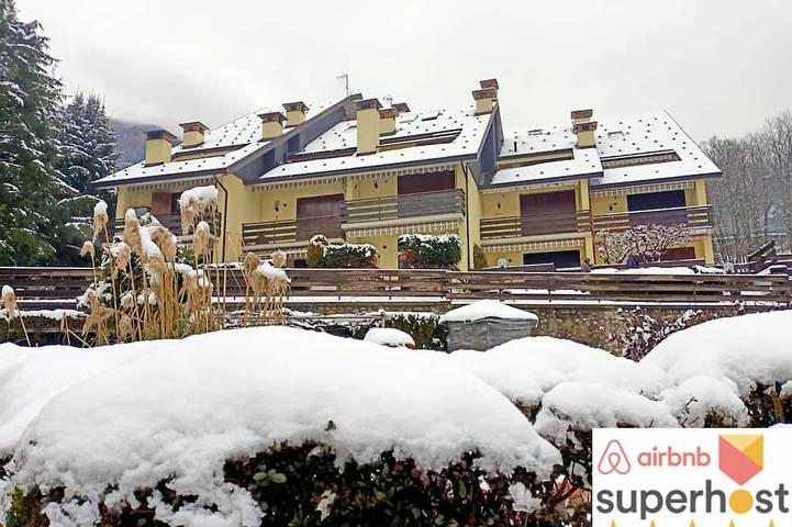Gîte pour 4 personnes, avec terrasse et jardin à Taceno