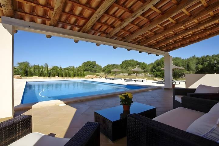 Ferienhaus für 10 Personen, mit Balkon und Garten in Es Llombards