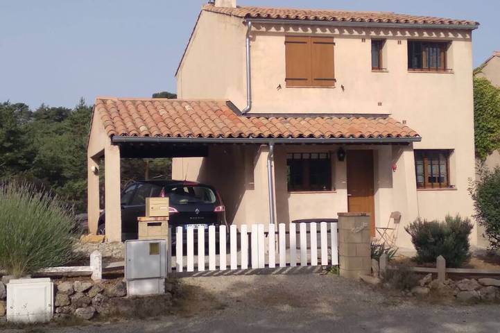 Villa for 6 people, with terrace and pool as well as sauna and garden, with pets - 1