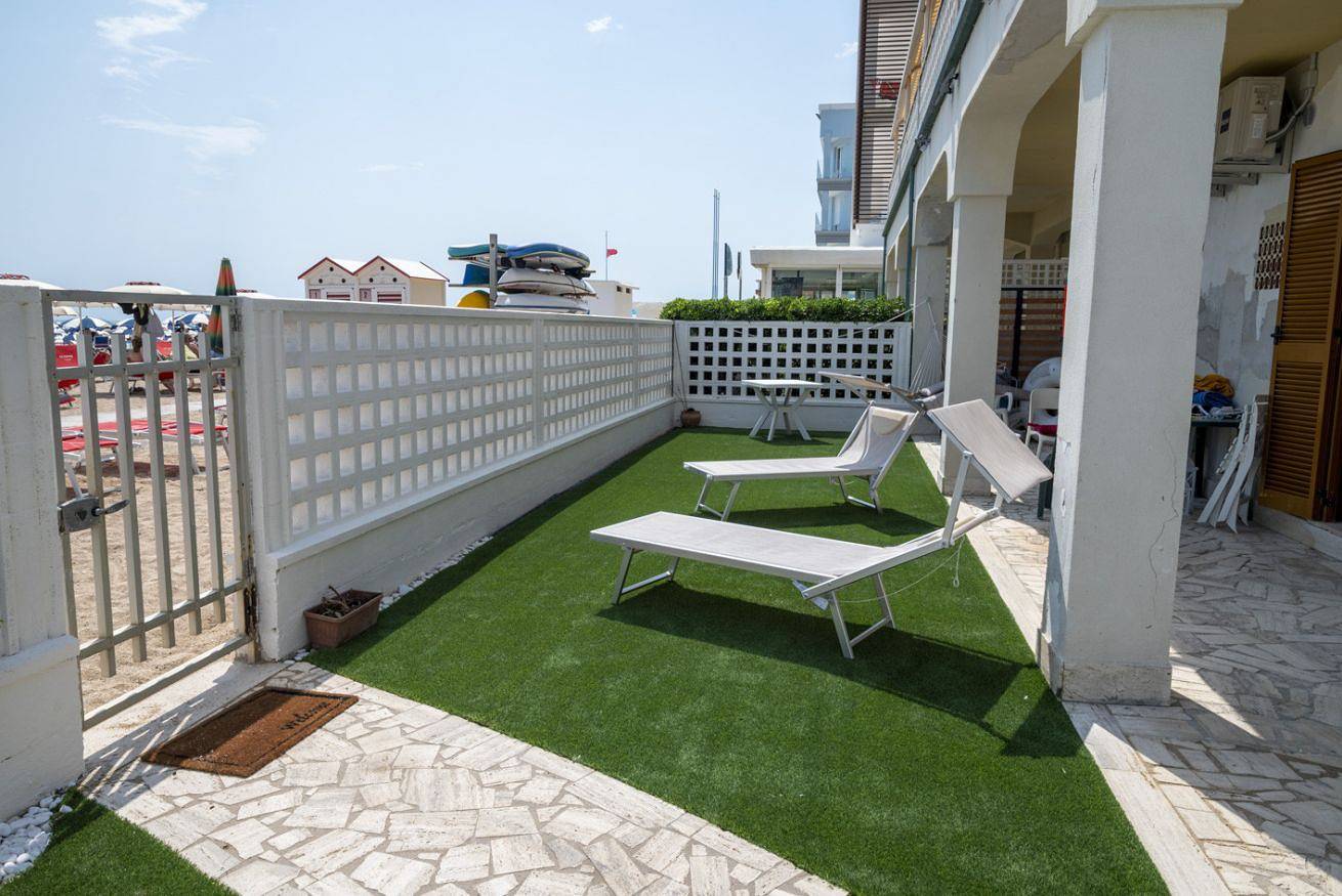 Apartamento entero, M407 - Marcelli, three-room apartment directly on the sea in Marcelli, Riviera del Conero