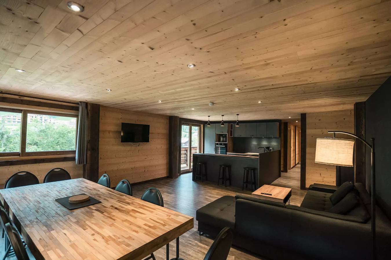 Entire apartment, 5 Rooms for 10 People in Châtel, Les Portes du Soleil