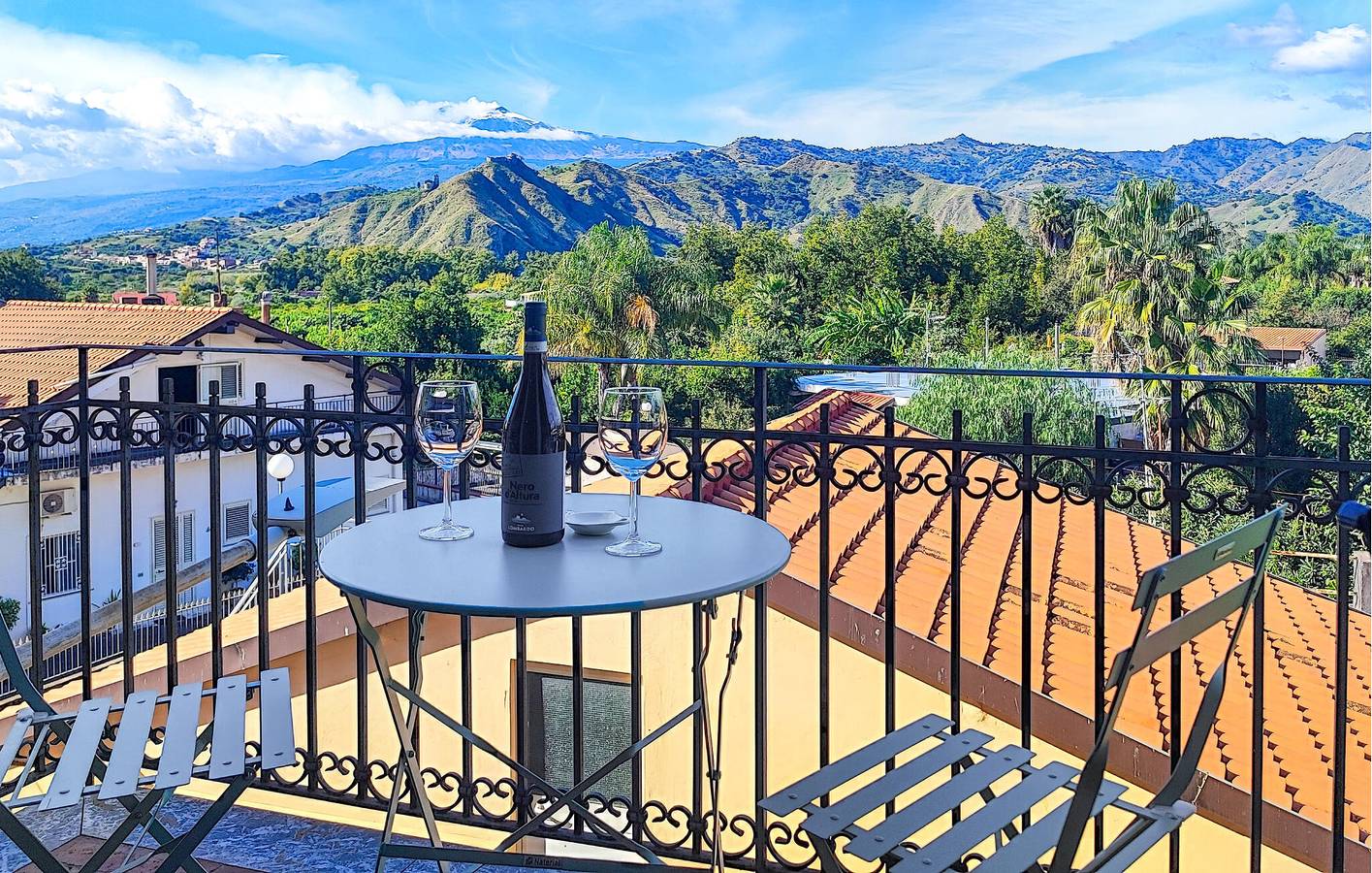 Ganze Ferienwohnung, Gemütliches Strand-Apartment mit WiFi & Parkplatz in Trappitello-Chianchitta, Taormina