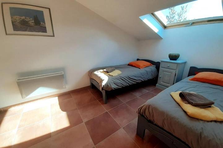 Gîte pour 8 personnes, avec jardin ainsi que piscine et vue, animaux acceptés à Redortiers - 2