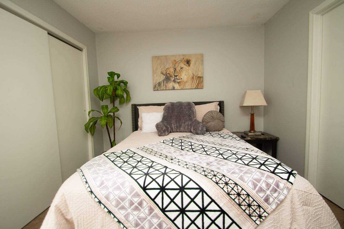 House - Sleeps 9 - Parking - Patio in North Little Rock, Arkansas