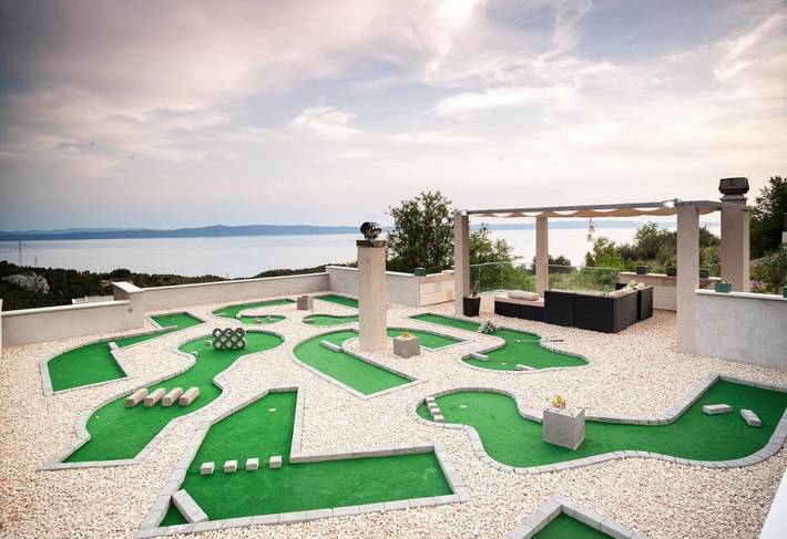 Villa für 6 Personen, mit Garten und Sauna sowie Pool und Whirlpool, kinderfreundlich in Makarska