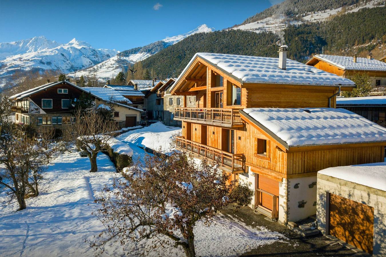 Charming chalet for 8 close to great skiing - Ovo Network in Séez, Rutor-Gruppe