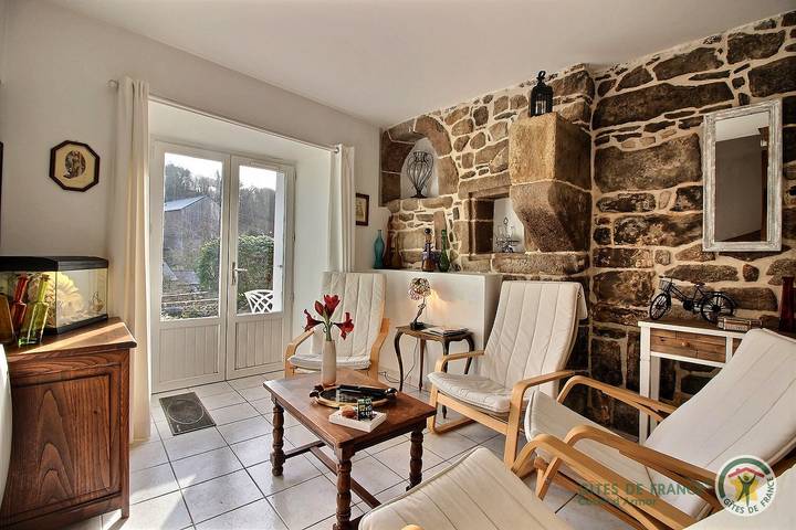 Gîte pour 4 personnes, avec jardin et terrasse, animaux acceptés à Jugon-les-Lacs - 3