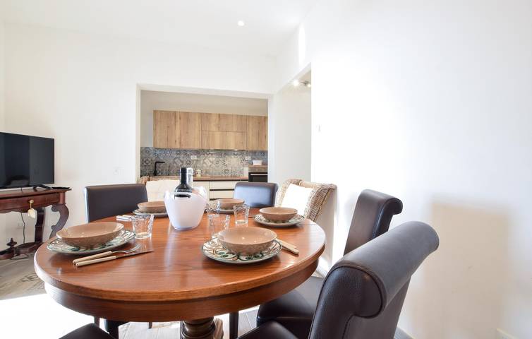 Apartment mit Meerblick, Pool, Garten und Parkplatz in Camaiore, Italienische Riviera
