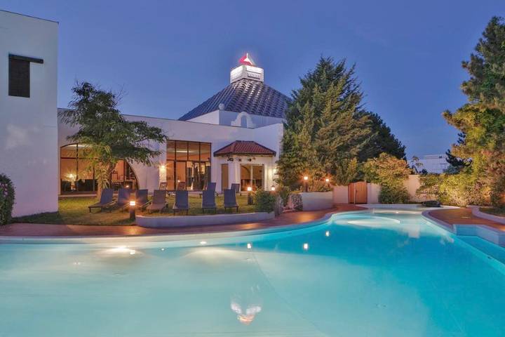 Hotel für 10 Personen, mit Whirlpool und Terrasse sowie Garten und Sauna in Bezirk Mödling
