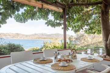 Villa pour 7 personnes, avec vue et jardin dans La Maddalena