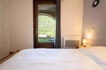 Gîte pour 4 Personnes dans Les Vignes, Massif central, Photo 4