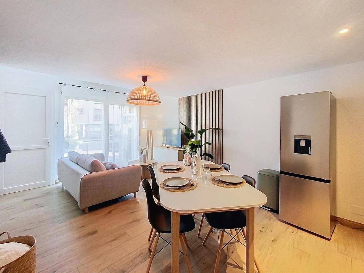 Appartement entier, One-Bedroom Apartment in Viry, Région de Saint-Julien-en-Genevois