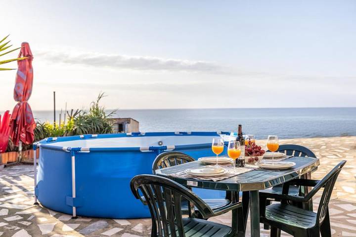 Casa de férias para 4 pessoas, com piscina e vista e ainda varanda na Nazaré