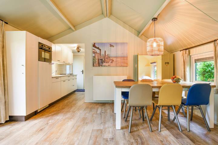 Bungalow für 6 Personen, mit Terrasse und Balkon/Terrasse in Friesland - 4