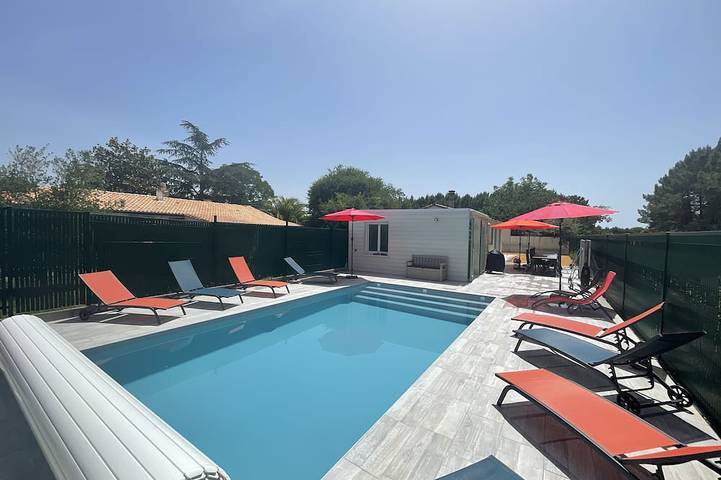 Vakantiehuis voor 10 personen, met terras en tuin in Les Mathes