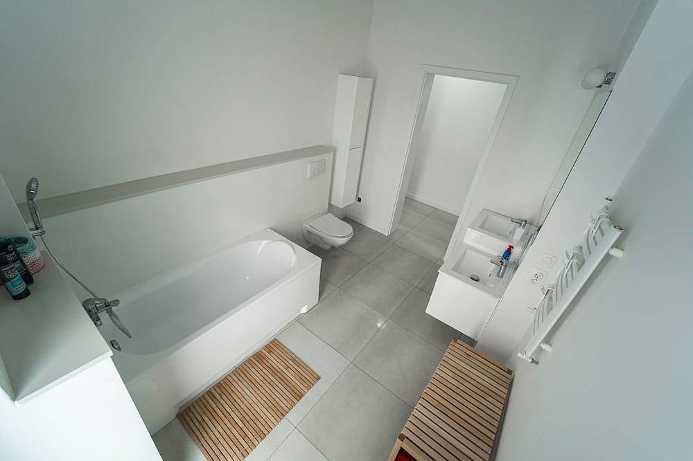 Exclusive Villa 1 min from Lake, for families with kids, games room in Seenplatte von Ilawa