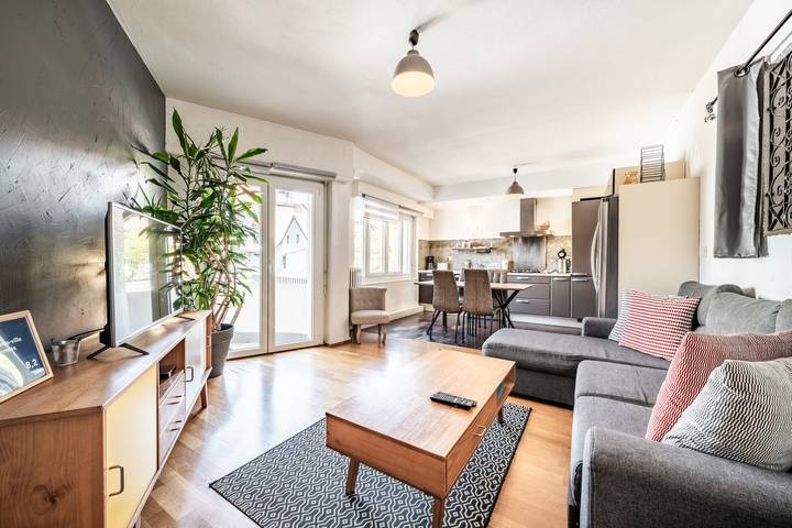 Location de vacances pour 8 personnes, avec Balcon dans Lac Léman (France)