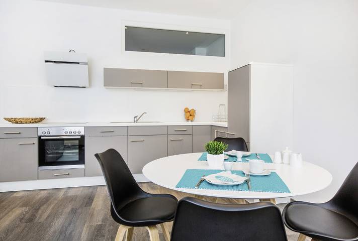 Ganze Ferienwohnung, Apartments by Intermezzo - 2-Zimmer-Apartment, 65qm mit 1 Schlafzimmer für max. 2 Personen in Albstadt, Neckar-Alb