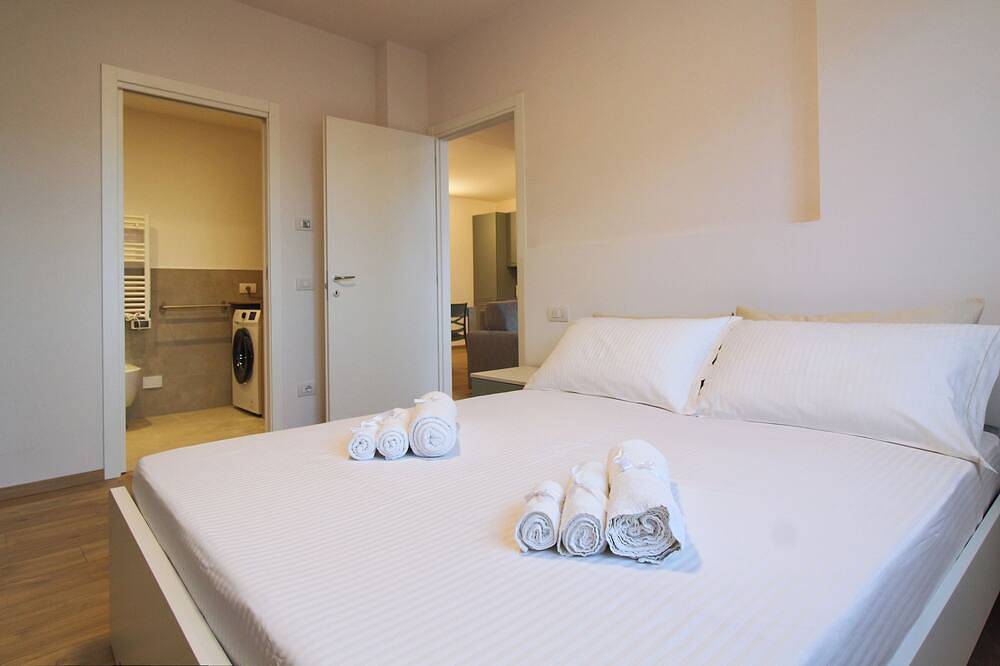 Ganze Wohnung, Le Rondini A Apartment: patio, garden, Wi-Fi, Ac and garage! in Pianello del Lario, Comer See