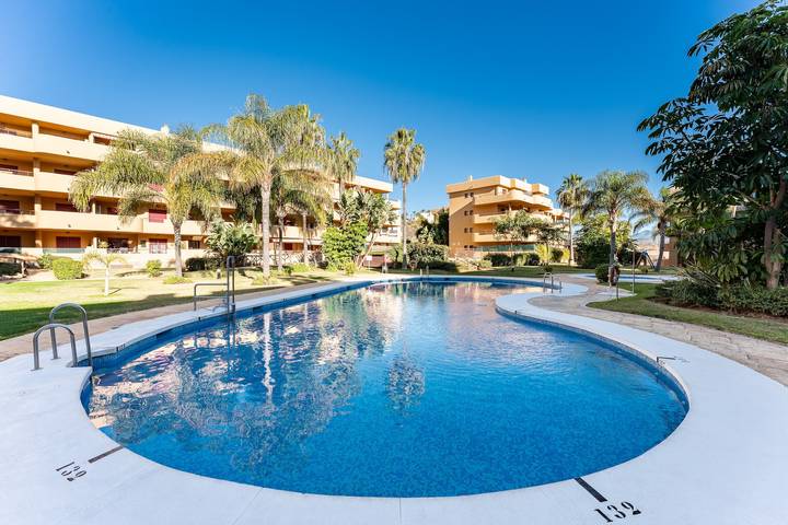 Ganze Wohnung, Ferienwohnung '212 La Cala Azul' mit Gemeinschaftspool, Wlan und Klimaanlage in La Cala de Mijas, Mijas