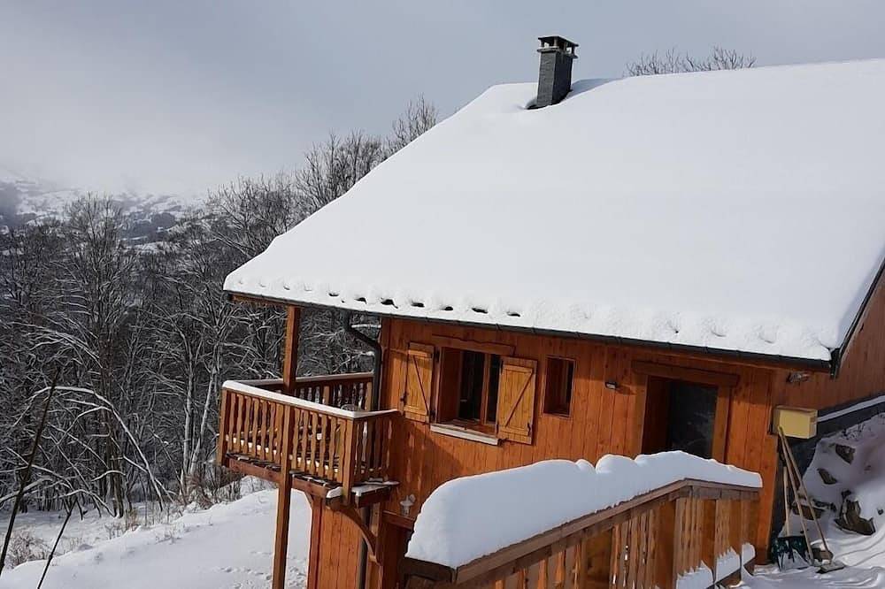 Chalet de 2016, a 1310 m sobre el valle del Maurienne. in Albiez-le-Jeune, Región de Saint-Jean-de-Maurienne