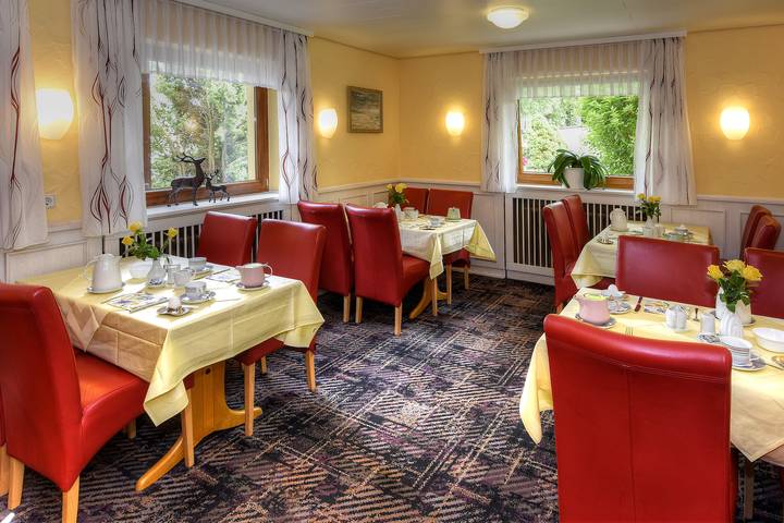 Hotel Katharina Garni - Einzelzimmer mit Dusche und Wc in Tübingen, Neckar-Alb