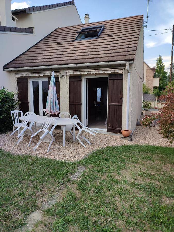 Location de vacances pour 5 personnes, avec terrasse à Orsay - 3