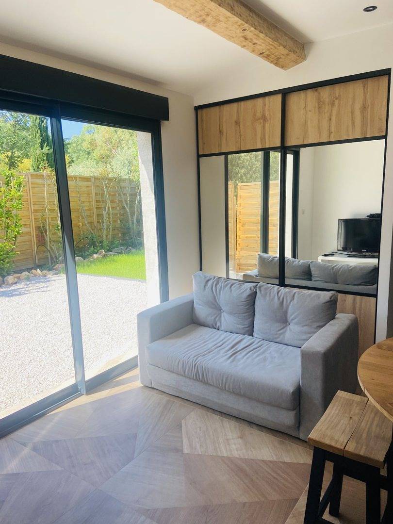 Cosy Lodge Sainte Baume in Nans-les-Pins, Région de Brignoles