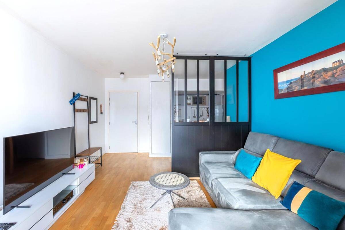 Appartement entier, Two-Bedroom Apartment in Palaiseau, Essonne