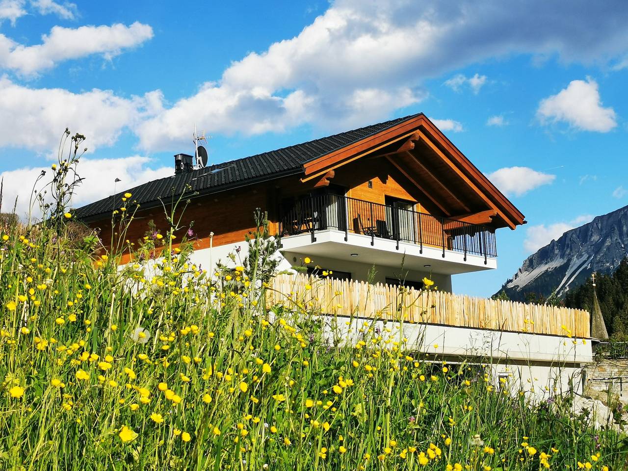 Ganze Wohnung, Ferienwohnung 'Lodge 3' mit Bergblick, Gemeinschaftsterrasse und Wi-Fi in Stubaier Alpen, Brenner
