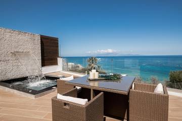 Villa für 6 Personen, mit Terrasse und Garten sowie Whirlpool auf Zakynthos