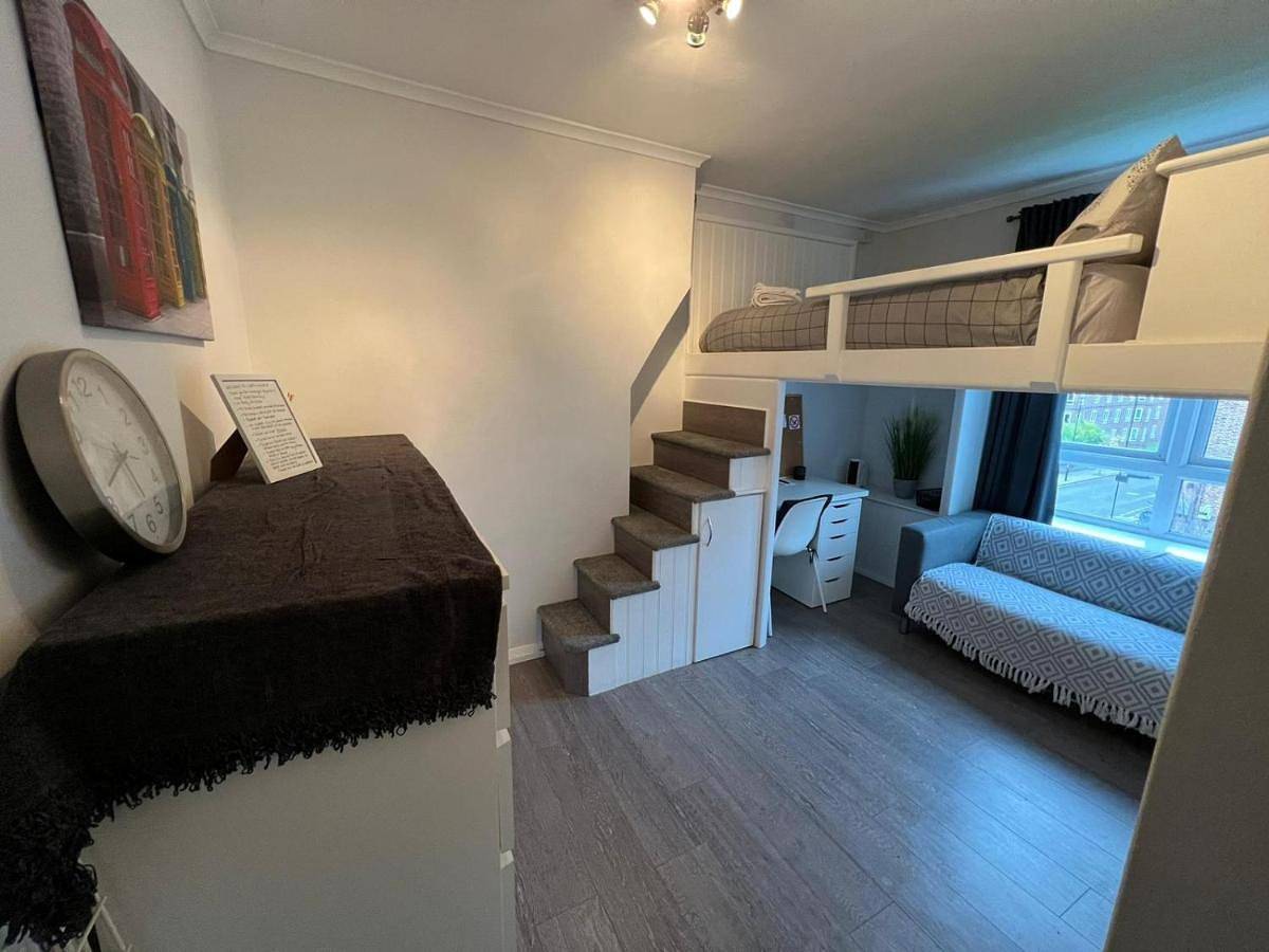 Double Room with Shared Toilet in Lambeth, Londres