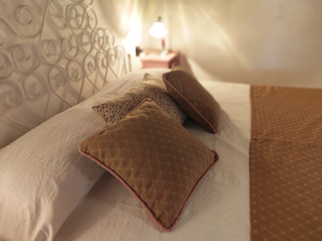 Ganze Wohnung, Apartment 'Il Borgo Ulivo' mit Seeblick, Wlan und Klimaanlage in Polpenazze del Garda, Gardasee-Berge