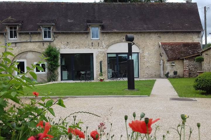 Gîte pour 4 personnes, avec jardin dans Notre-Dame-de-l'Isle