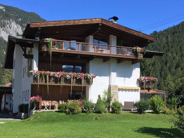 Ferienwohnung für 2 Personen, mit Terrasse und Garten in Leutasch - 2