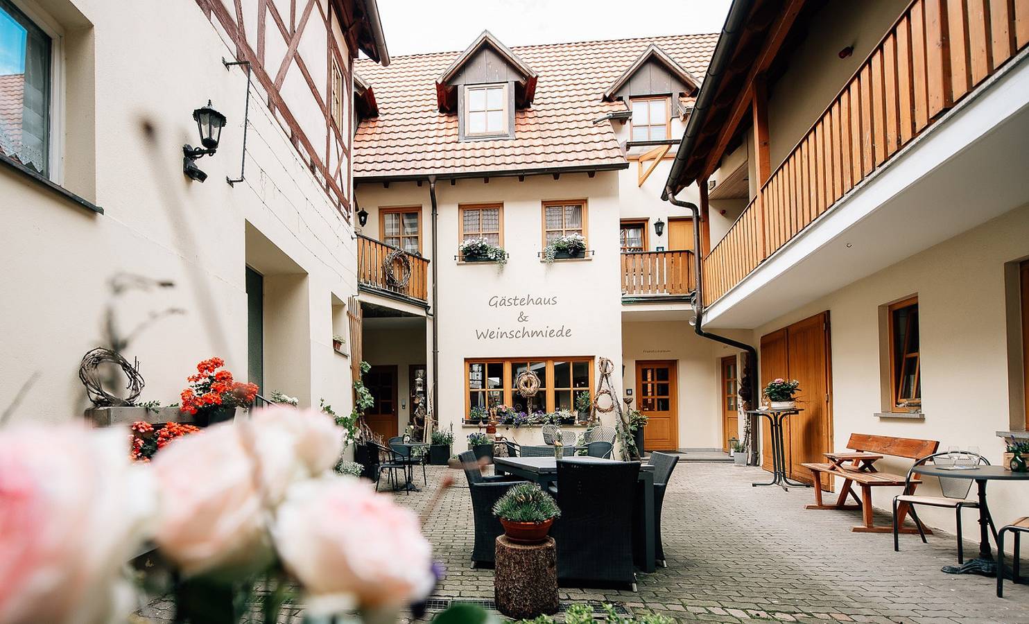 Gästehaus am Westtor - Modernes Doppelzimmer in Prichsenstadt, Fränkisches Weinland