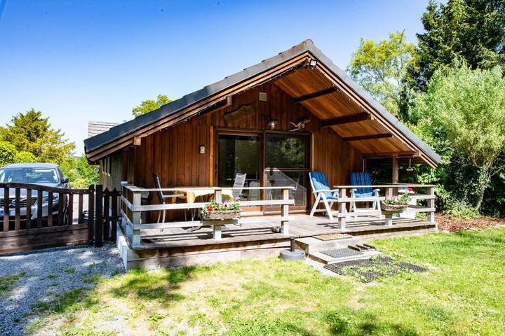 Chalet pour 4 personnes, avec jardin ainsi que vue et terrasse